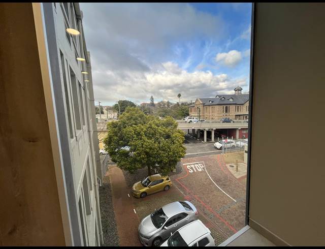 434M² OFFICE TO LET IN RONDEBOSCH